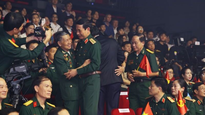 Lắng đọng chương trình cầu truyền hình “Bản trường ca hòa bình” ảnh 4