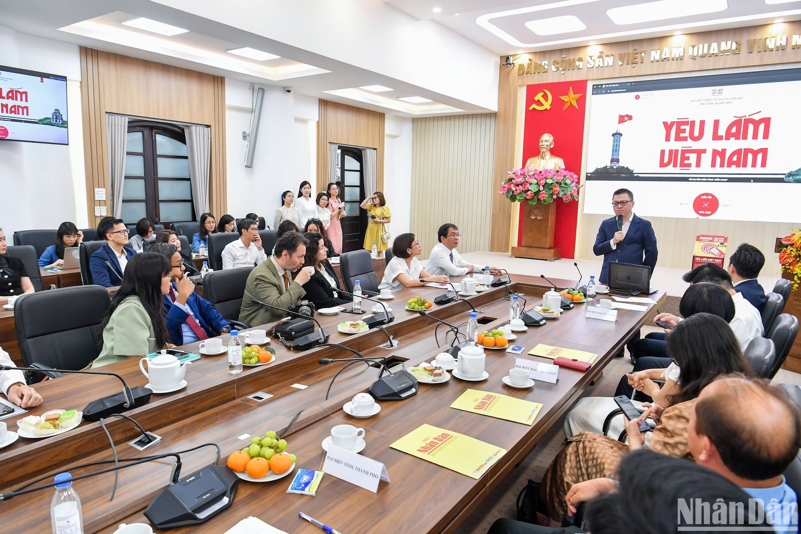 Lễ công bố dự án “Yêu lắm Việt Nam