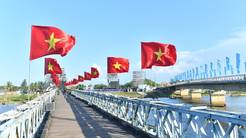 Cầu Hiền Lương.
