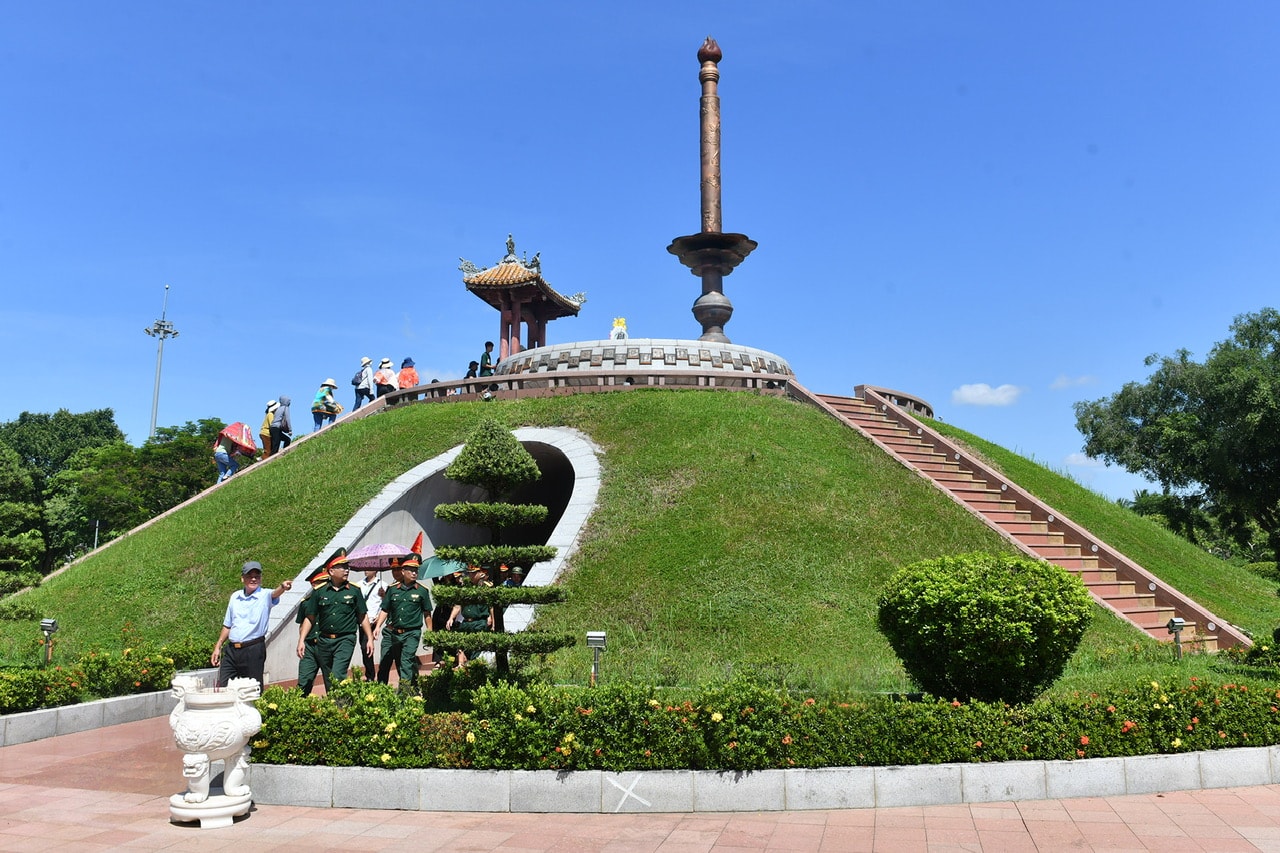 Hành trình thống nhất: Những tượng đài bất tử ảnh 1