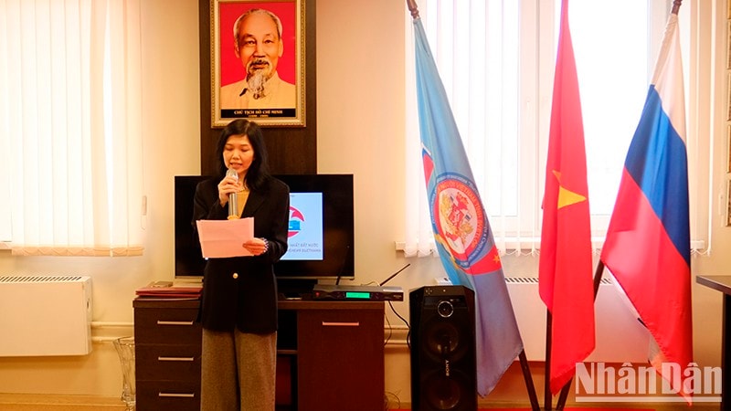 Kỷ niệm 50 năm Ngày Giải phóng miền nam, thống nhất đất nước tại miền Trung nước Nga ảnh 1
