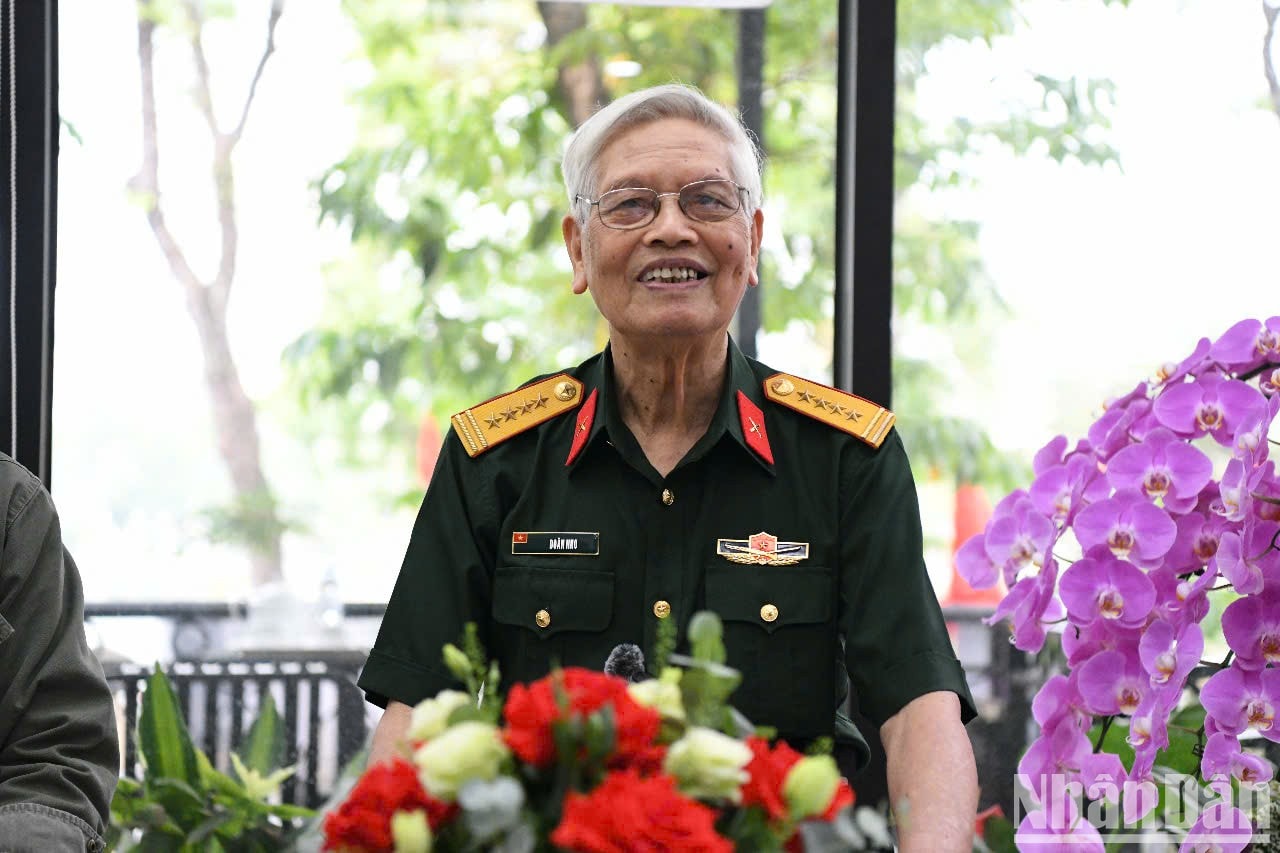 Văn học nghệ thuật -