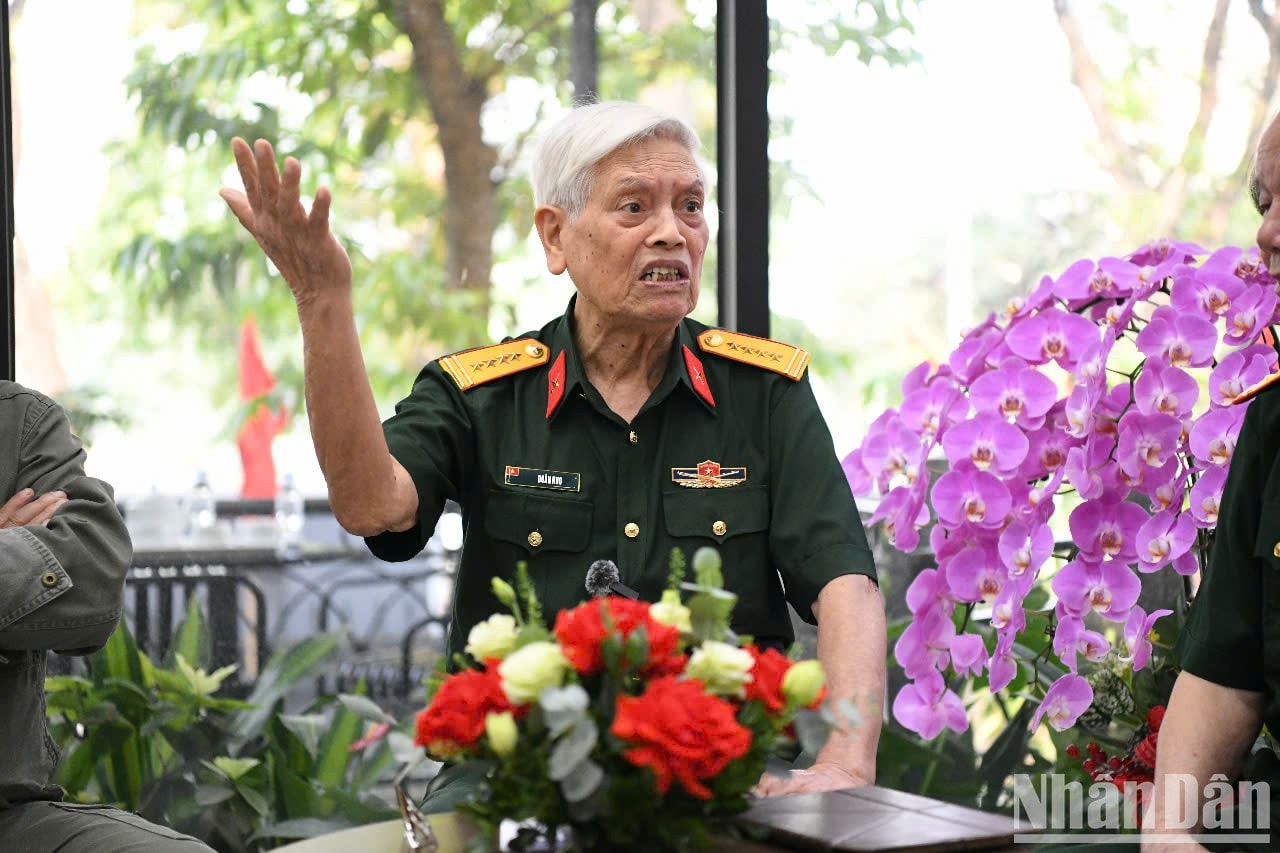 Văn học nghệ thuật -