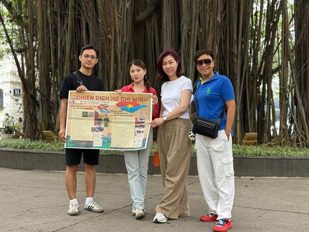 Báo Nhân Dân in thêm số lượng lớn phụ san phục vụ miễn phí cho độc giả cả nước ảnh 4