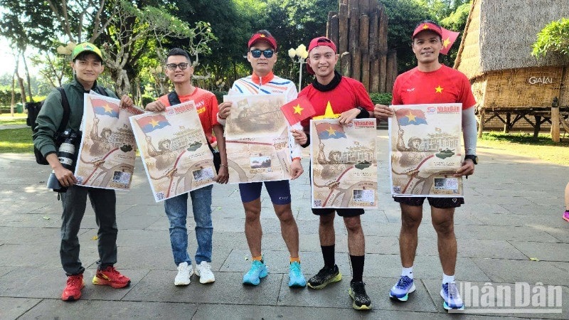 Gia Lai: Phụ san đặc biệt của Báo Nhân Dân thu hút sự quan tâm của độc giả ảnh 3
