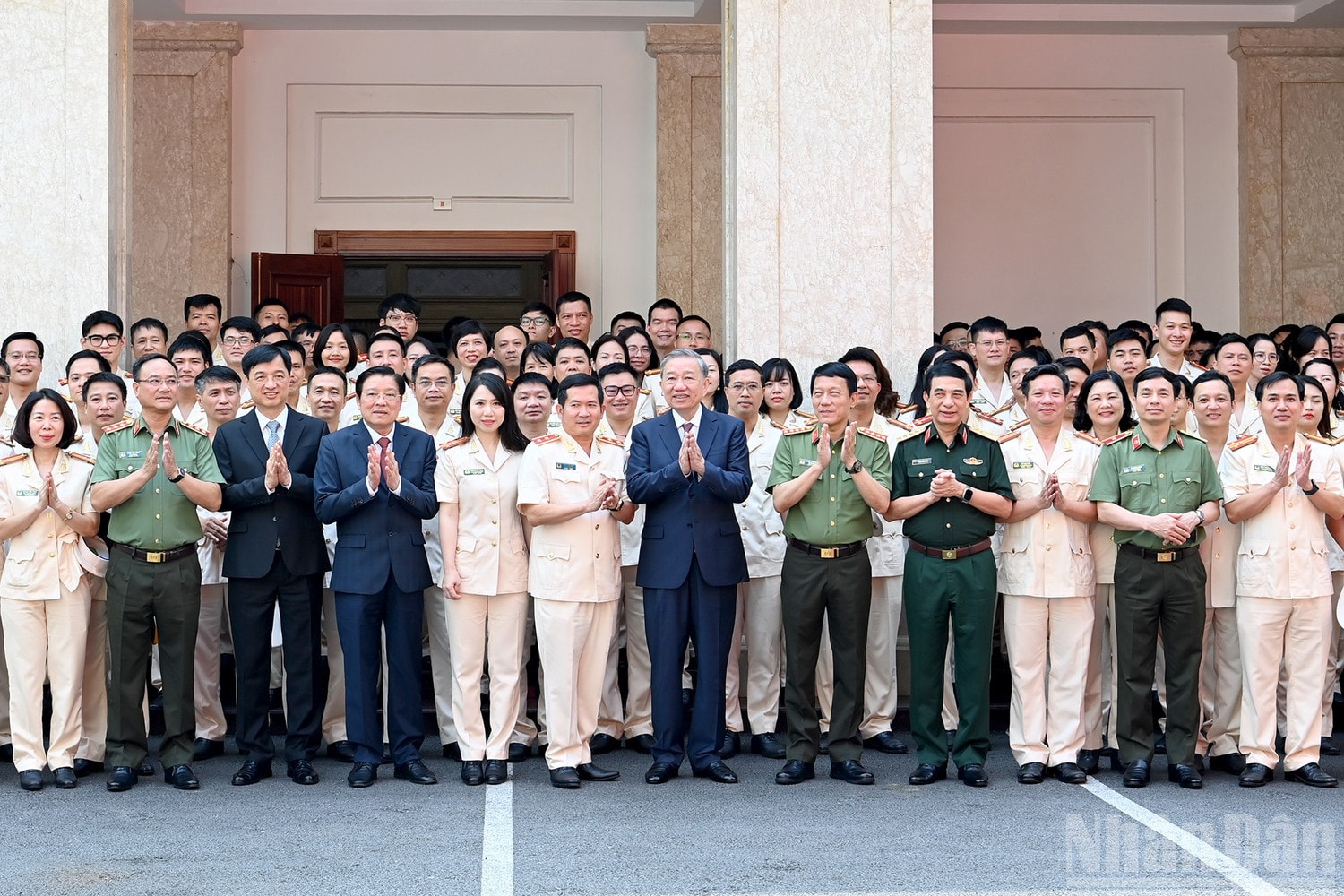 Tổng Bí thư Tô Lâm và các đồng chí lãnh đạo Đảng, Nhà nước và các đại biểu tại buổi gặp mặt. ndo_br_a11-bnd-6486.jpg