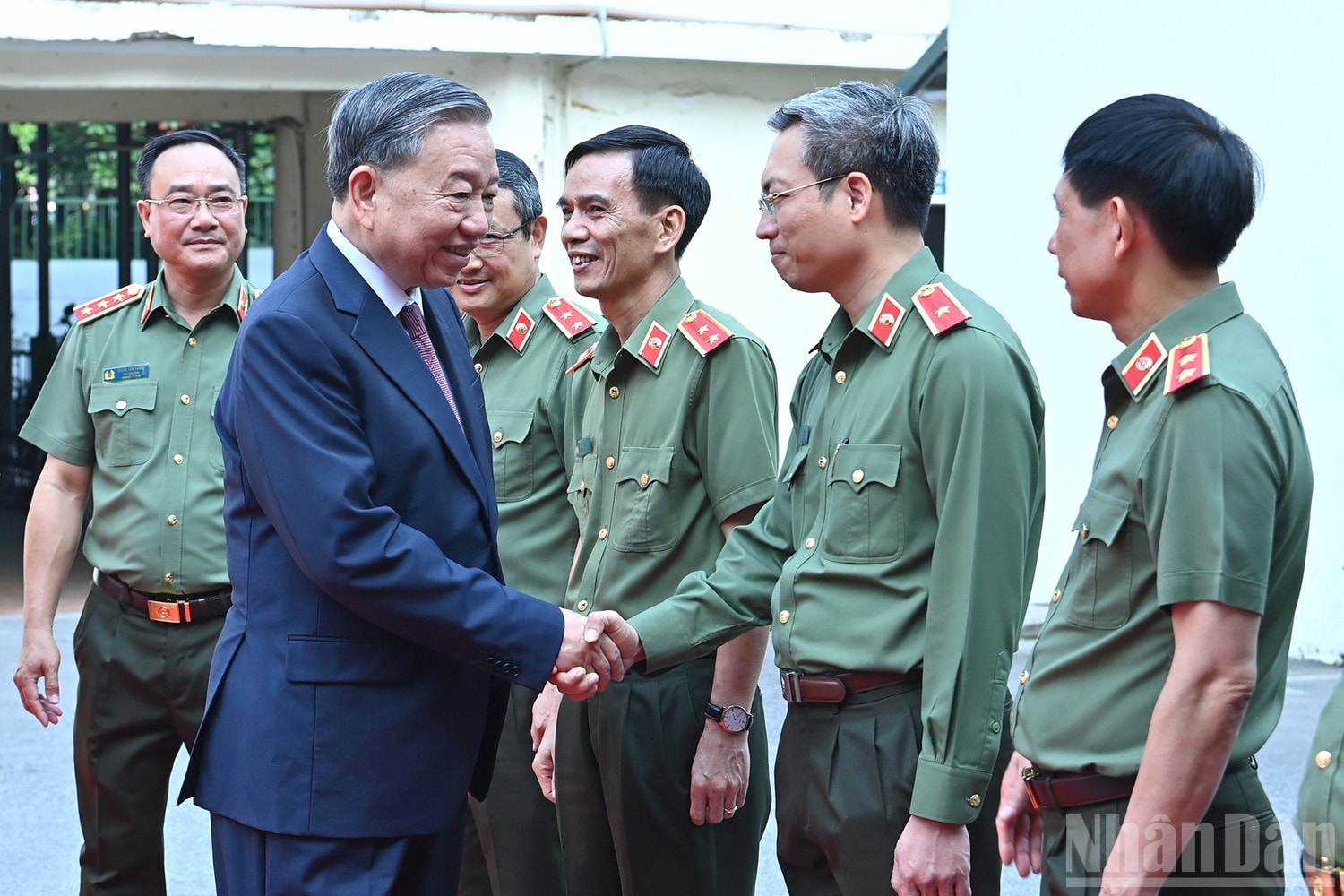 Tổng Bí thư Tô Lâm với các đại biểu tại buổi gặp mặt. ndo_br_a4-bnd-6255.jpg