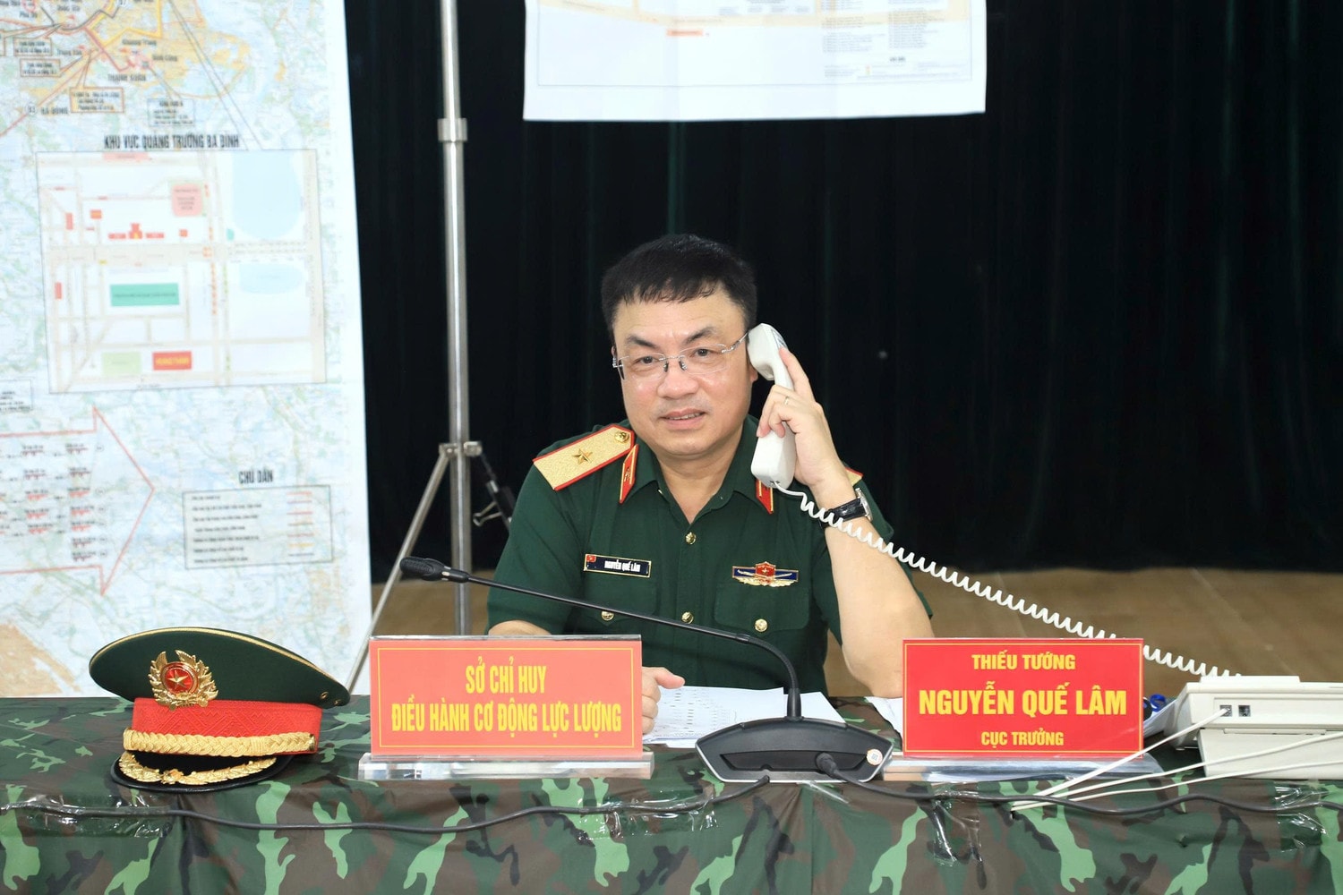 Thiếu tướng Nguyễn Quế Lâm lệnh các lực lượng xuất phát. z6870637293018-6e9e347f6ae01ff7e6e607270f923ee2.jpg