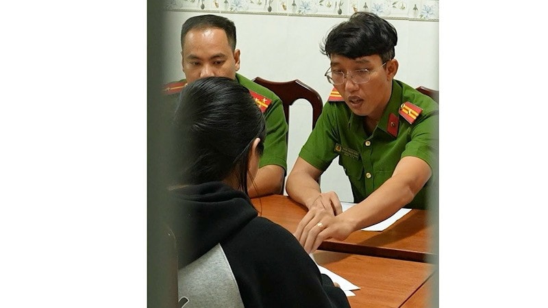Nữ sinh bị