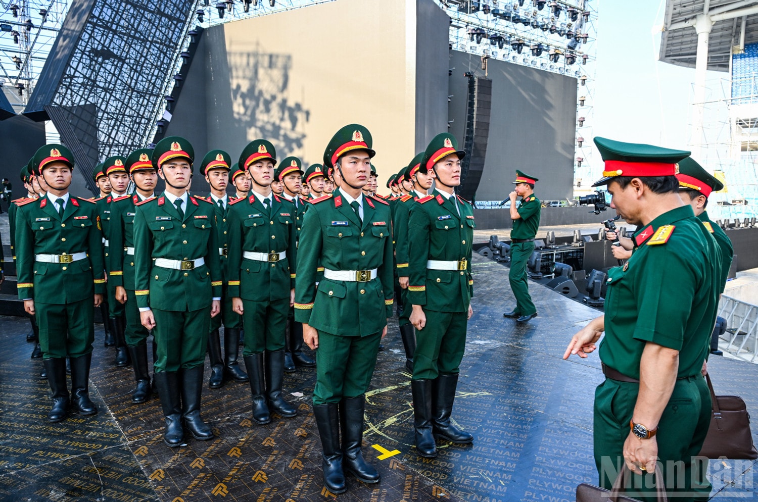 Công tác chuẩn bị được chuẩn kiểm tra kỹ càng. ndo_br_14a.jpg