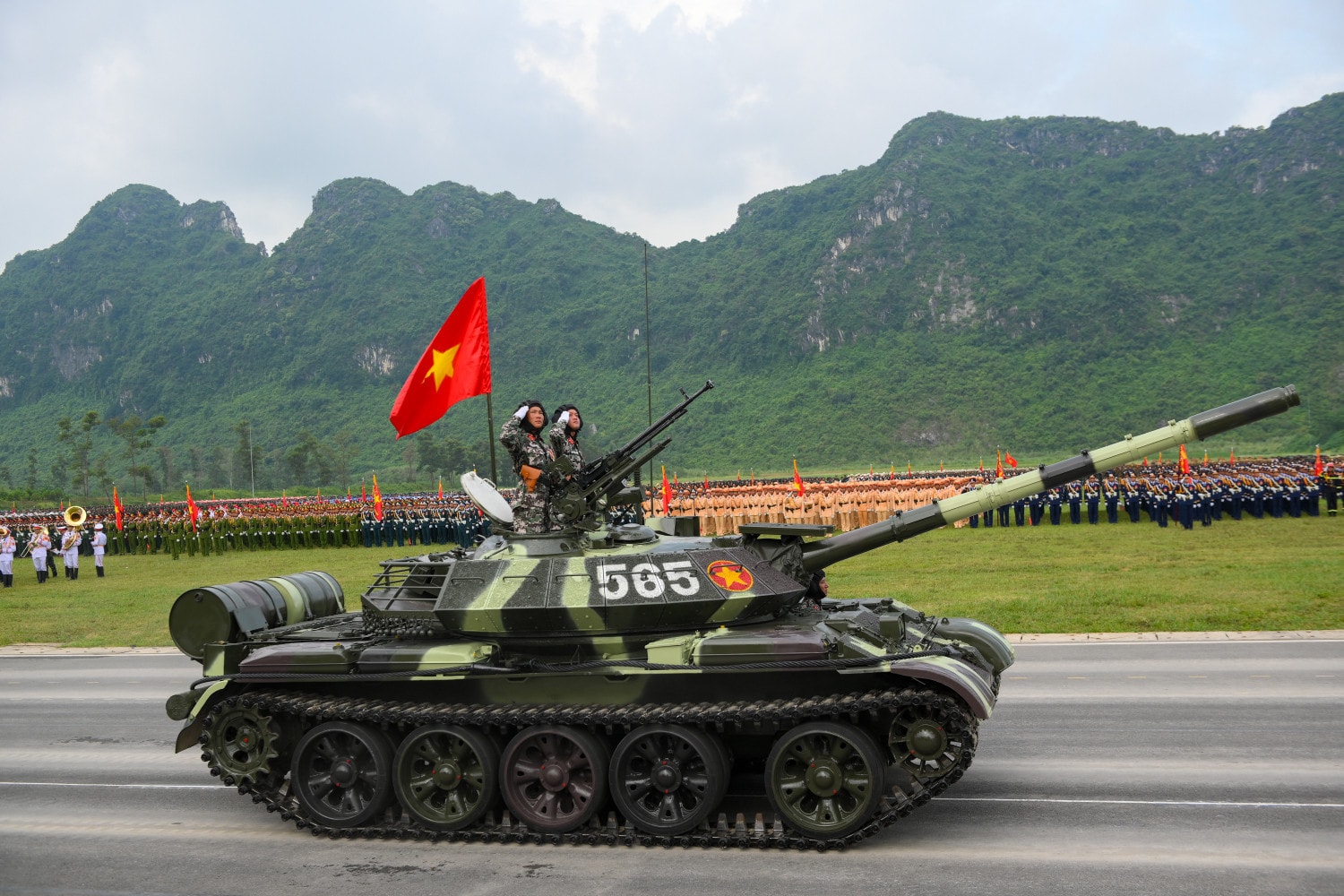 hop-luyen-a80-ngay-138-4432.jpg