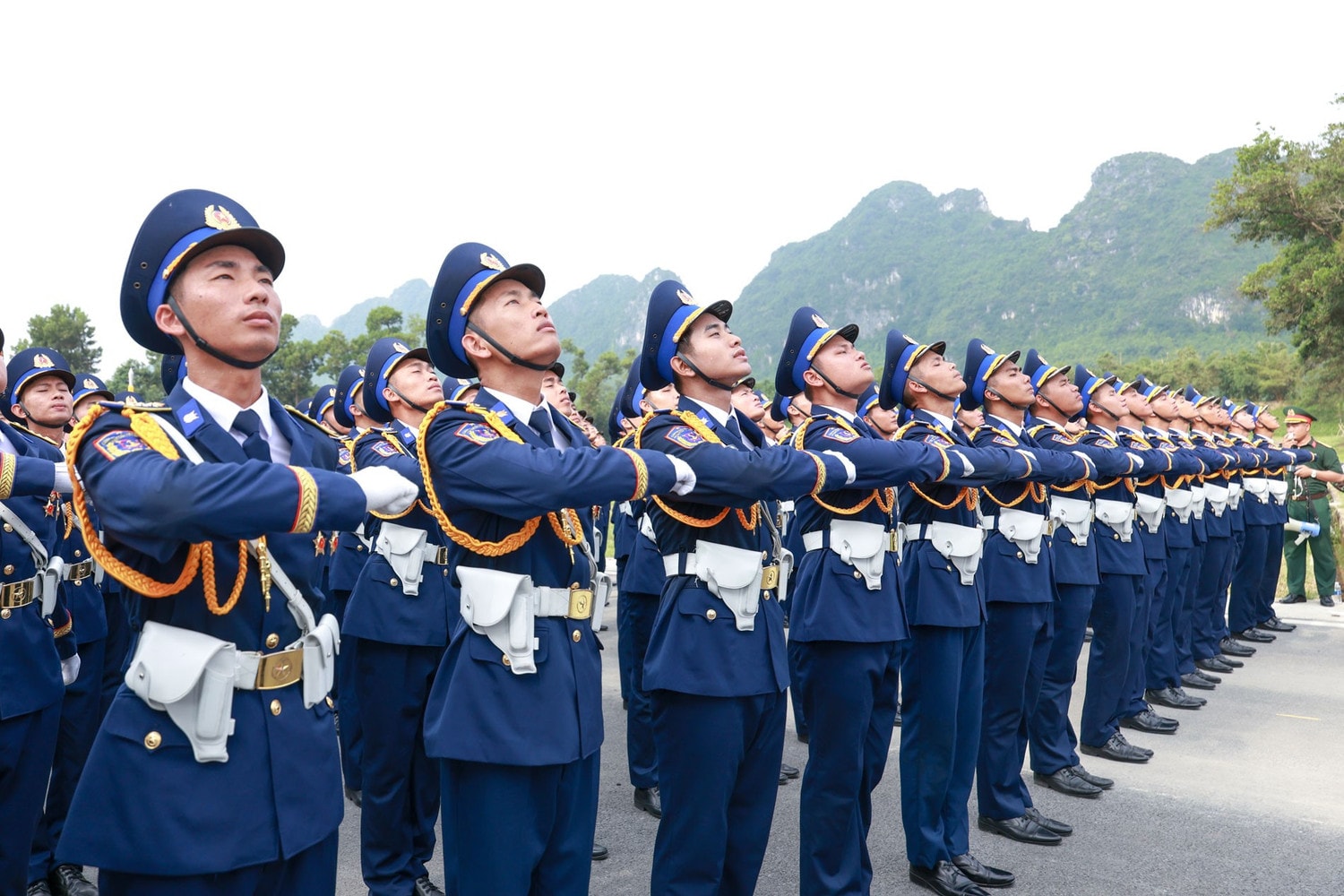 Quyết tâm luyện tập, hướng về ngày hội lớn của đất nước. 12.jpg