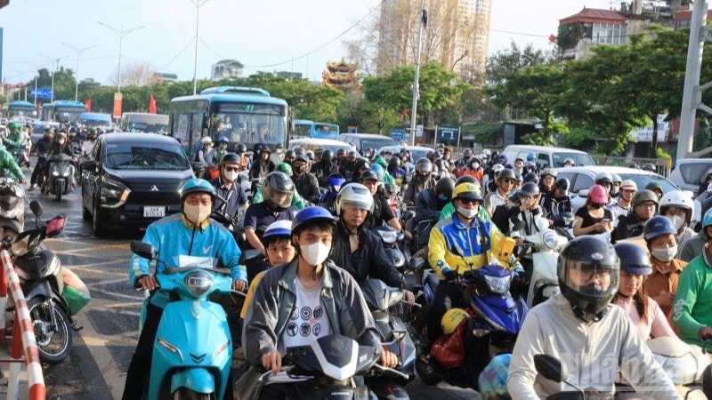Bộ Xây dựng yêu cầu các cơ quan, đơn vị trong ngành tăng cường các giải pháp phục vụ tốt nhu cầu đi lại của nhân dân, bảo đảm trật tự an toàn giao thông trong dịp nghỉ Lễ Quốc khánh 2/9 năm 2025.