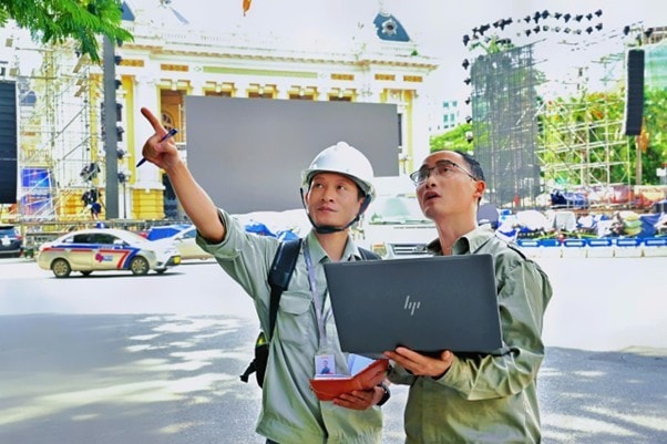 Viettel dùng hệ thống X-Optimization (XO) kết hợp cùng AI giúp tối ưu chất lượng mạng theo hành vi khách hàng. (Ảnh: CẨM THỦY) picture2.jpg