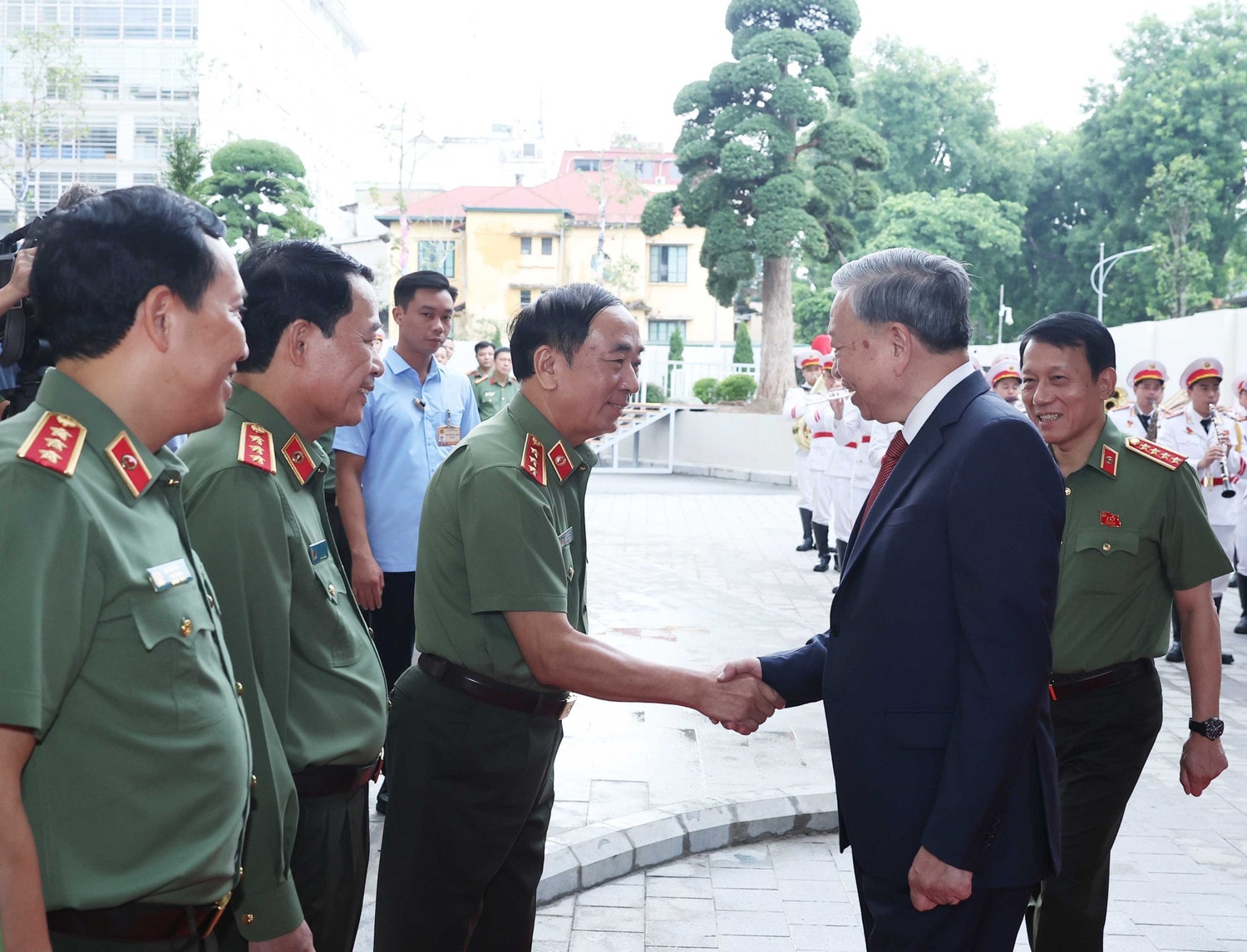 Tổng Bí thư Tô Lâm đến dự Lễ khánh thành công trình Trụ sở Bộ Công an. (Ảnh: THỐNG NHẤT-TTXVN) vna-potal-tong-bi-thu-du-le-khanh-thanh-cong-trinh-tru-so-bo-cong-an-8214373.jpg