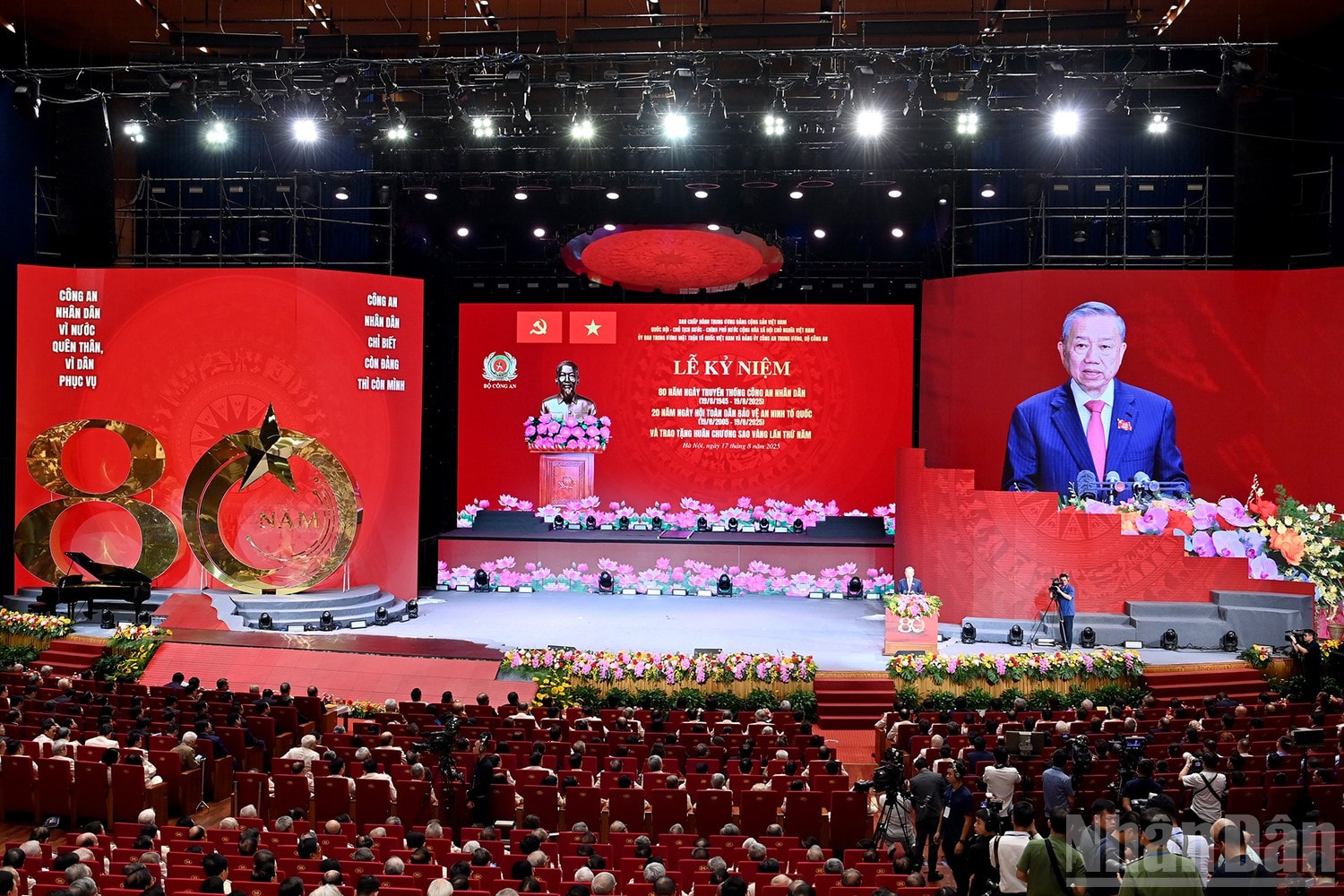 Quang cảnh Lễ kỷ niệm. ndo_br_a5-bnd-2503.jpg