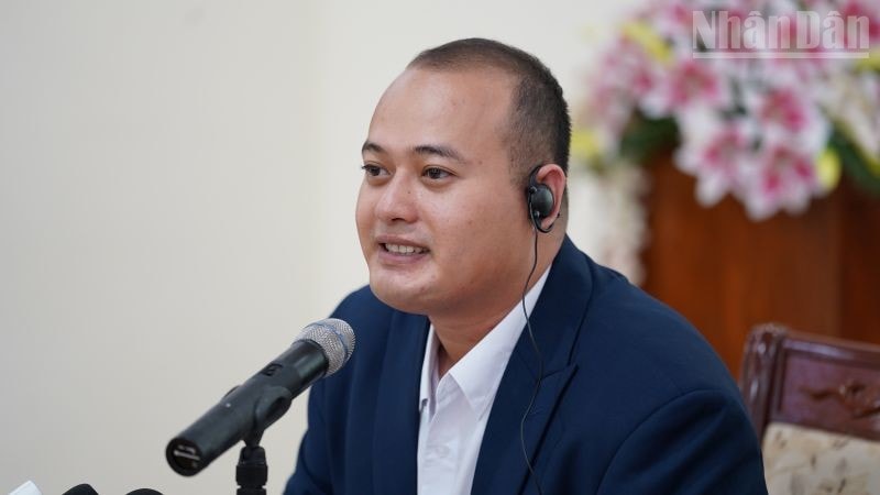 Nhà nghiên cứu Thong Mengdavid của Viện nghiên cứu quốc tế và chính sách công, thuộc Đại học Hoàng gia Phnom Penh. (Ảnh: ĐINH TRƯỜNG) ndo_tr_david.jpg