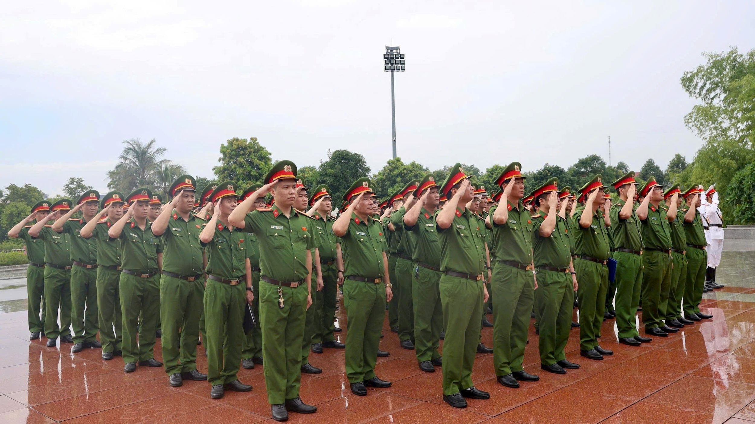 hoang_duy_quan_1.jpg