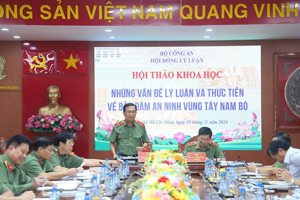 Hoi thao 3