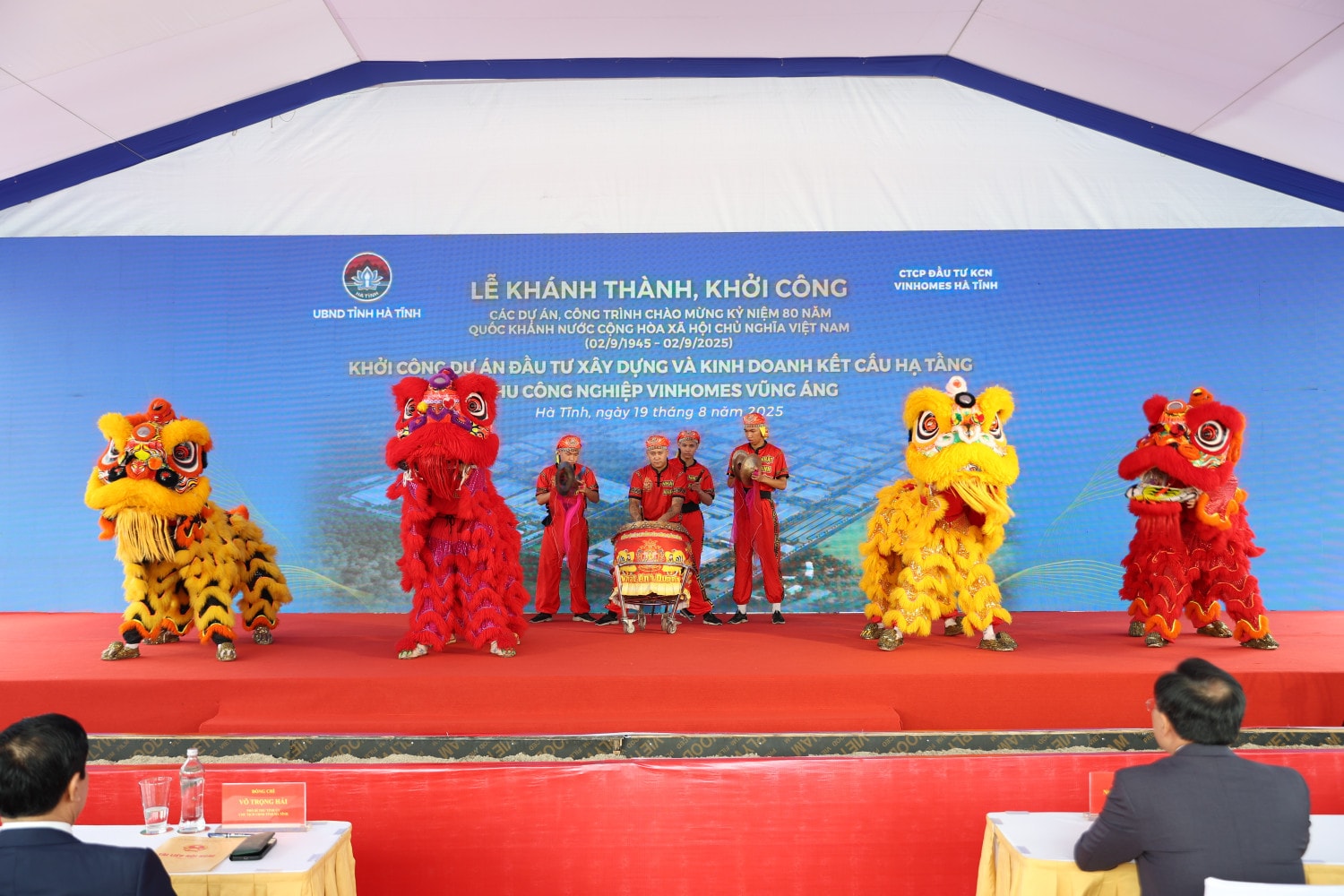 Không khí hân hoan rộn rã tại các điểm khởi công. img-9356.jpg