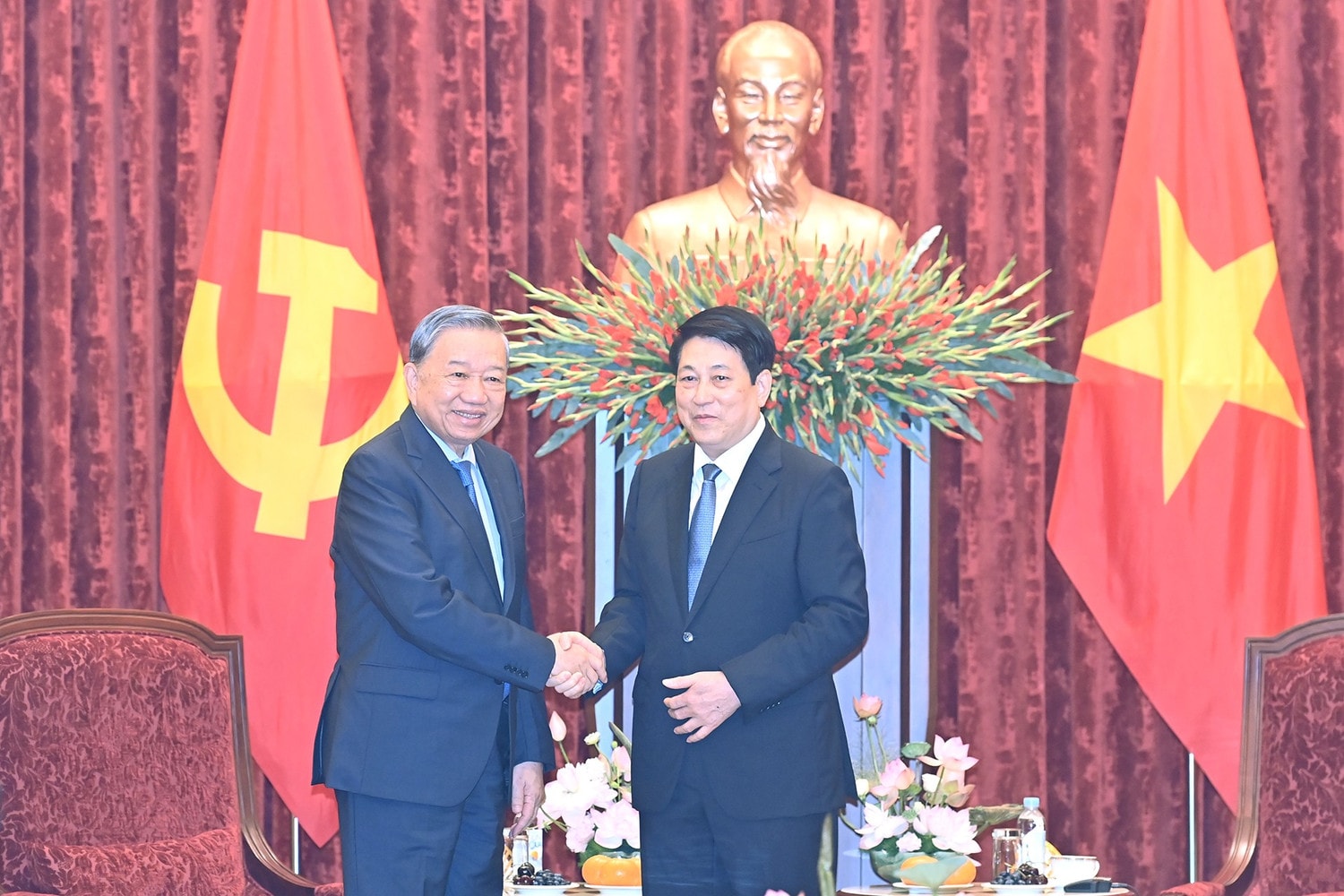 Tổng Bí thư Tô Lâm và Chủ tịch nước Lương Cường tại Trụ sở làm việc Cơ quan Chủ tịch nước. anh-5-bnd-3409.jpg