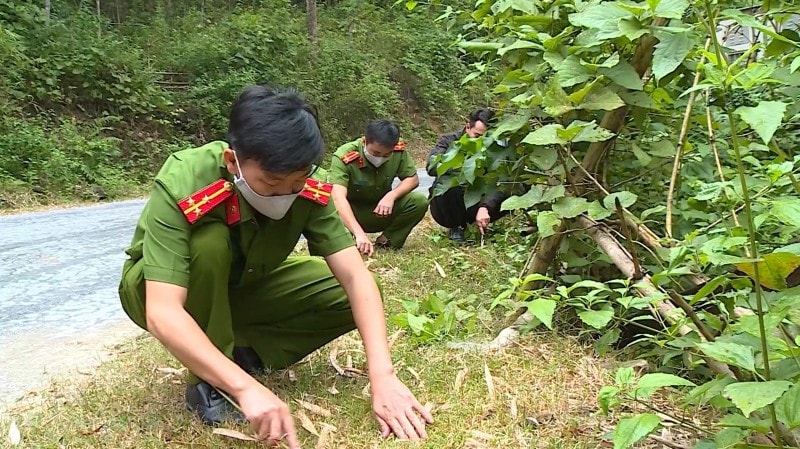 Công an Thanh Hóa điều tra hiện trường vụ án về ma túy. 04-luc-luong-cong-an-dieu-tra-hien-truong-vu-an.jpg