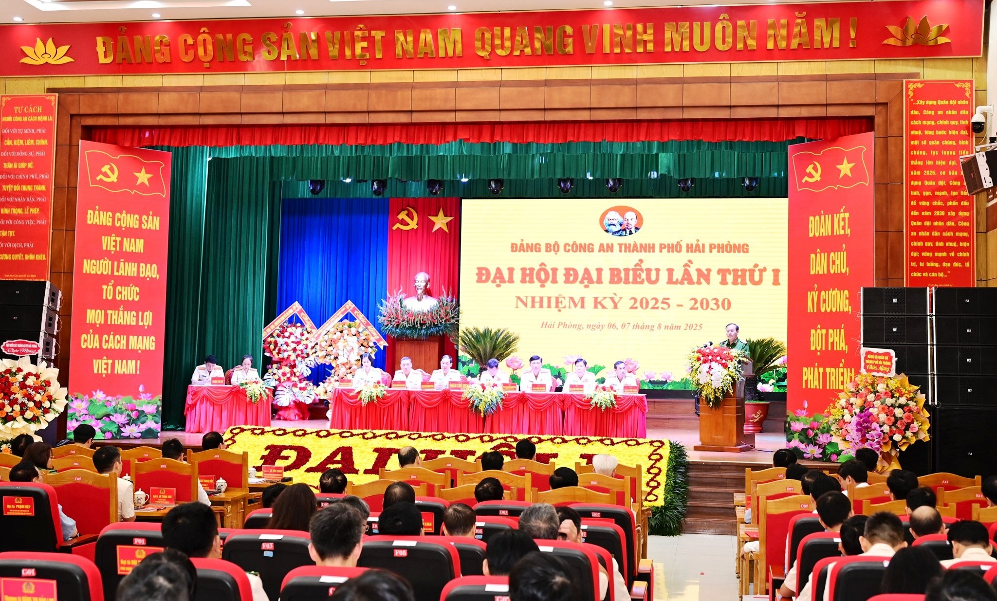 đại hội 1