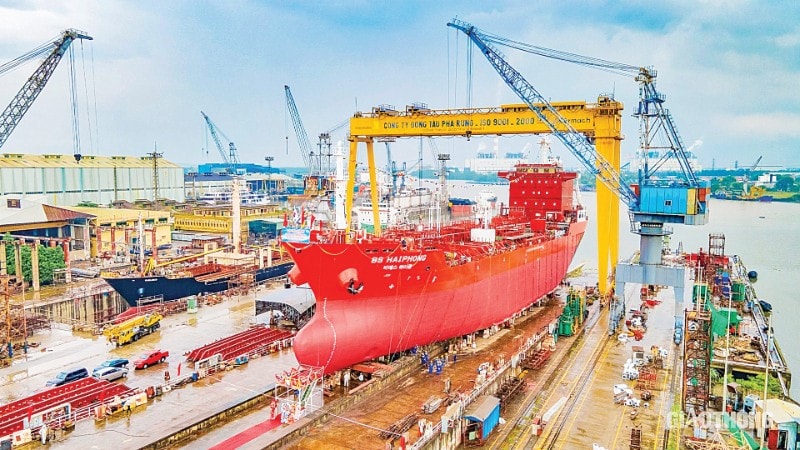 Ngành công nghiệp đóng tàu Việt Nam hiện xếp thứ bảy trên thế giới về năng lực đóng tàu.