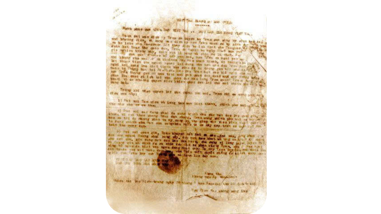 Chiếu thoái vị của Vua Bảo Đại, ngày 28/8/1945. (Ảnh chụp hiện vật tại Bảo tàng Lịch sử quốc gia) ban-trinh-bay-noi-bo-cong-ty-4.png