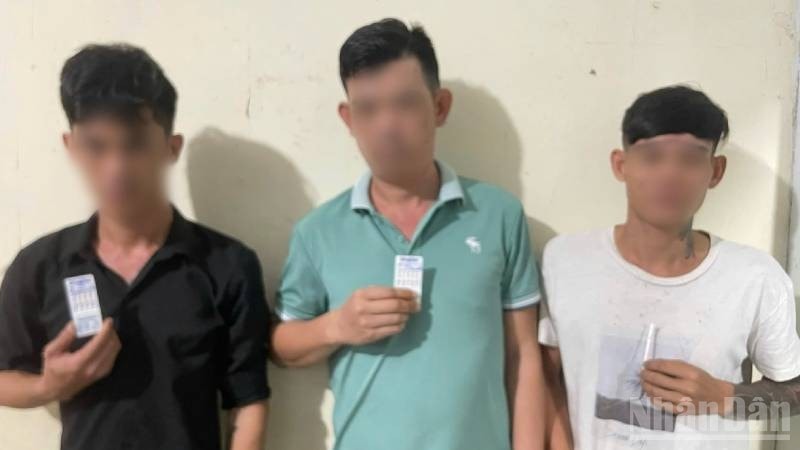 Công an xã Tân Thủy triệt xóa tụ điểm các đối tượng sử dụng trái phép chất ma túy. ndo_br_cong-an-xa-triet-xoa-tu-diem-su-dung-trai-phep-chat-ma-tuy.jpg
