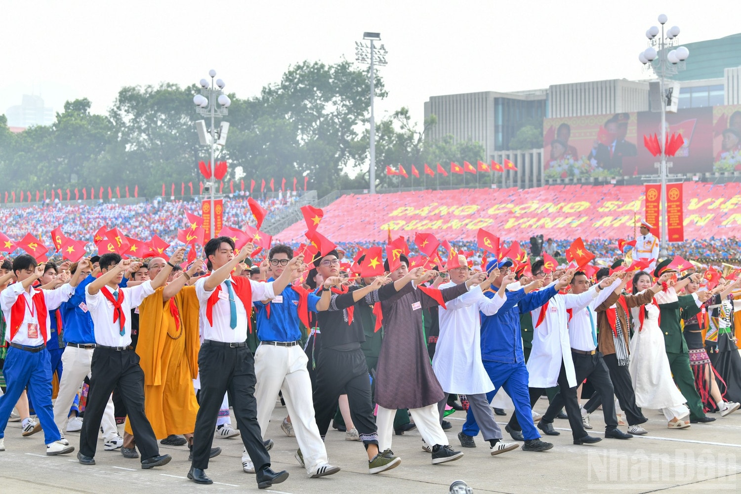 Hình ảnh của khối Mặt trận Tổ quốc Việt Nam. ndo_br_dieu-hanh-1-mat-tran-to-quoc.jpg