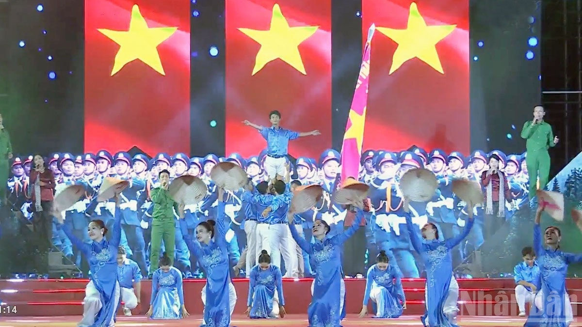 Hân hoan giai điệu tự hào. ndo_br_24.jpg