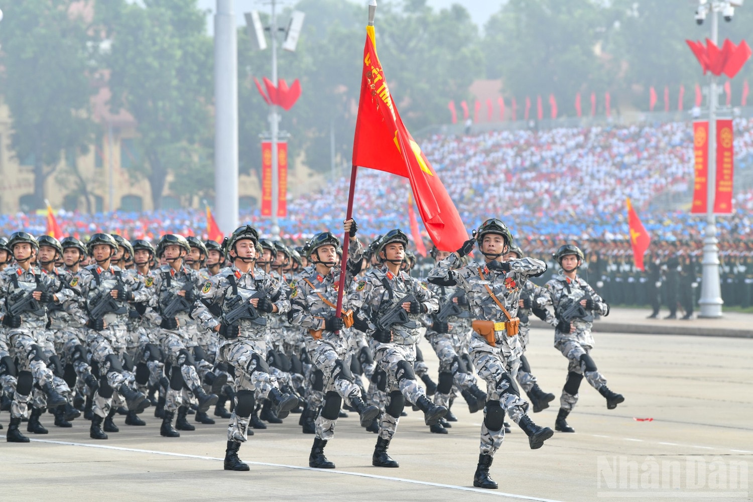 ndo_br_quan-doi-a80-16.jpg