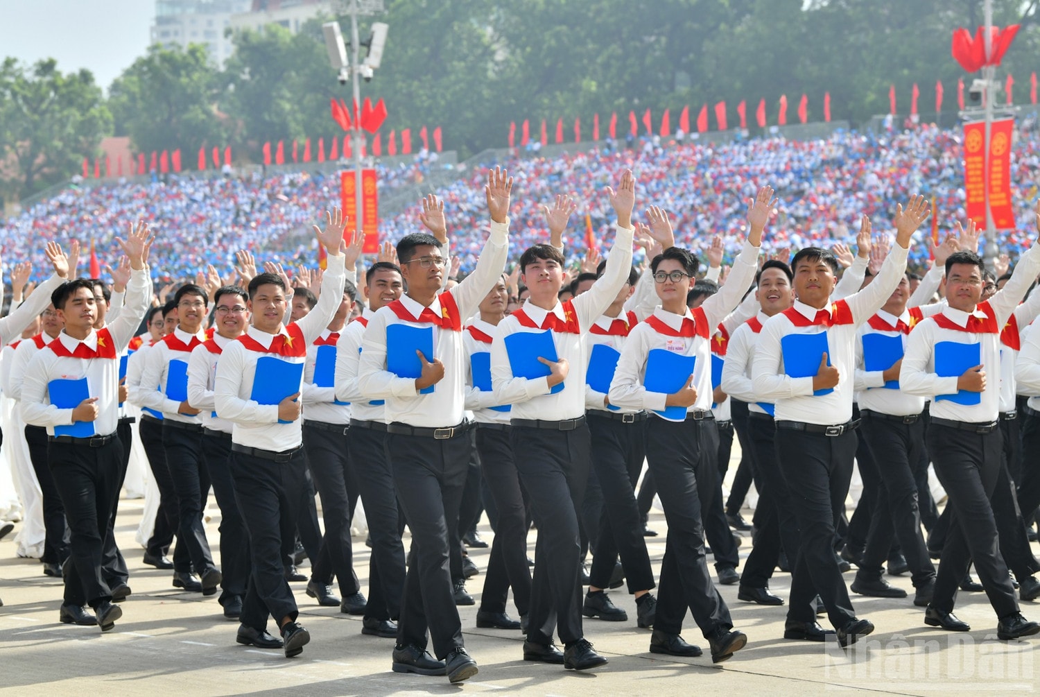 Hình ảnh của khối trí thức Việt Nam. ndo_br_dieu-hanh-12.jpg