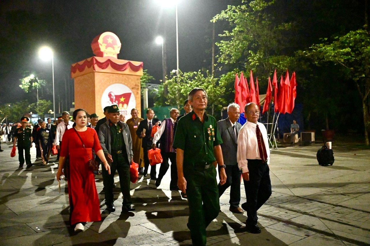 (Ảnh: TRẦN HẢI) cuu-chien-binh.jpg