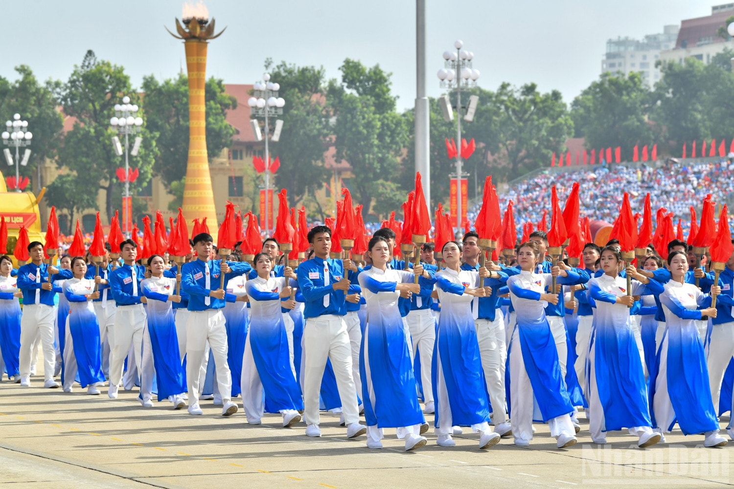 Hình ảnh của khối thanh niên Việt Nam. ndo_br_dieu-hanh-23-thanh-nien-vietnam.jpg