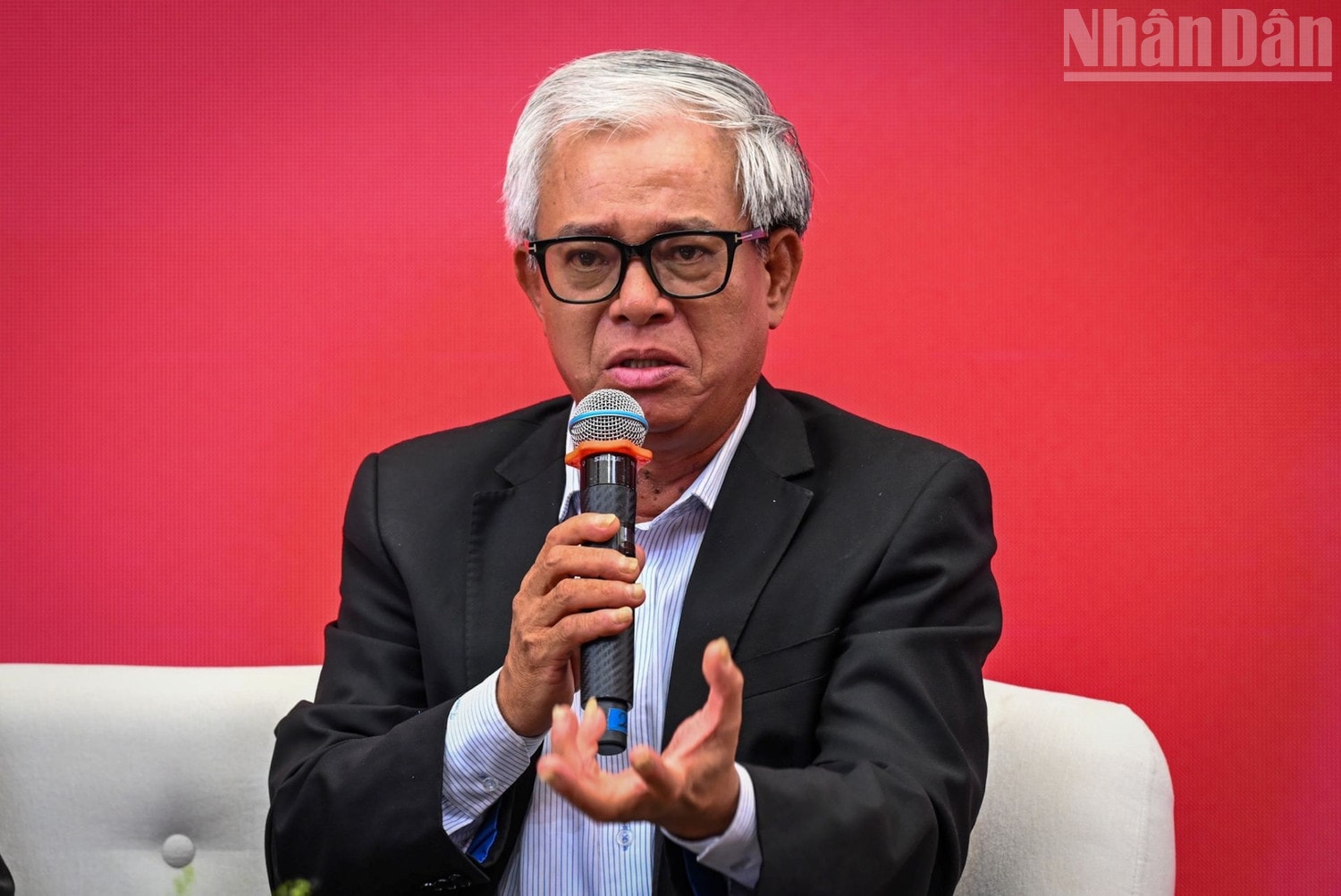 ndo_tr_phong-su-anh-6.jpg