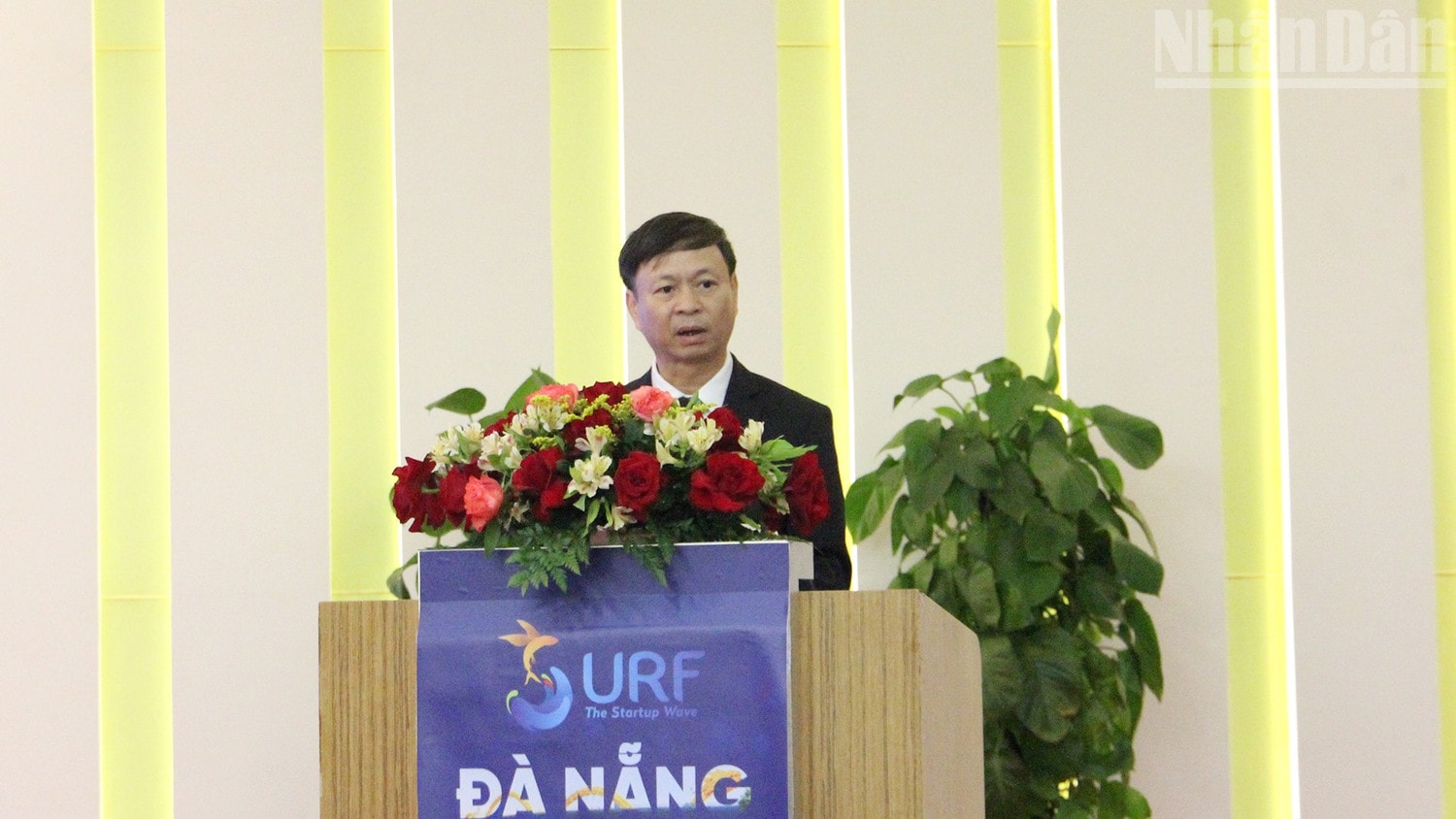 Thứ trưởng Khoa học và Công nghệ Hoàng Minh. ndo_tr_a8.jpg