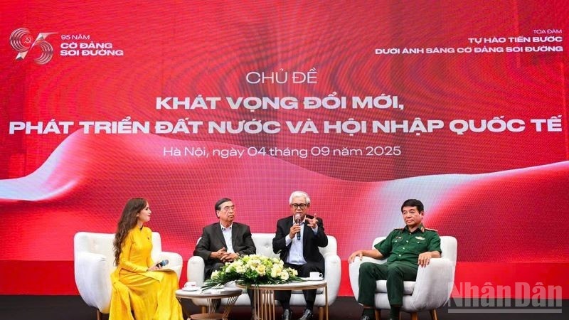 Các khách mời tham dự Tọa đàm. (Ảnh: THÀNH ĐẠT)