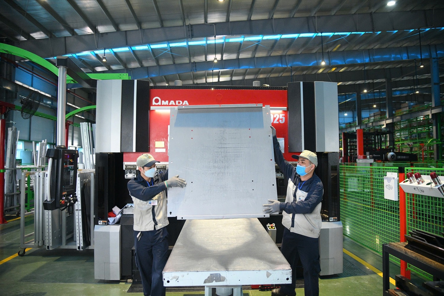 Doanh nghiệp nước ngoài đặt niềm tin vào môi trường đầu tư tại Việt Nam. (Ảnh: THÀNH ĐẠT) 252b1a293e178d49d4065.jpg