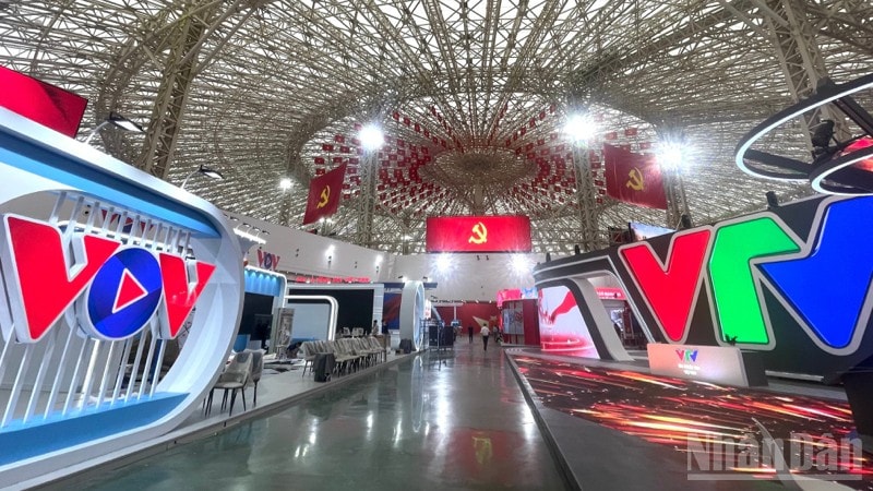 Chương trình bế mạc được phát sóng trực tiếp trên kênh VTV, VOV. ndo_br_tempimagel1nwod.jpg
