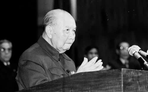 Tổng Bí thư Trường Chinh, tháng 12/1986. (Ảnh: TTXVN) 2b7ee6c85d88d6d68f99.jpg