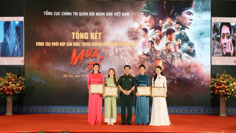 Các nữ diễn viên phim z7091769630076-117430ca71d730bc22f1cfbddb7c6bc1-8573.jpg