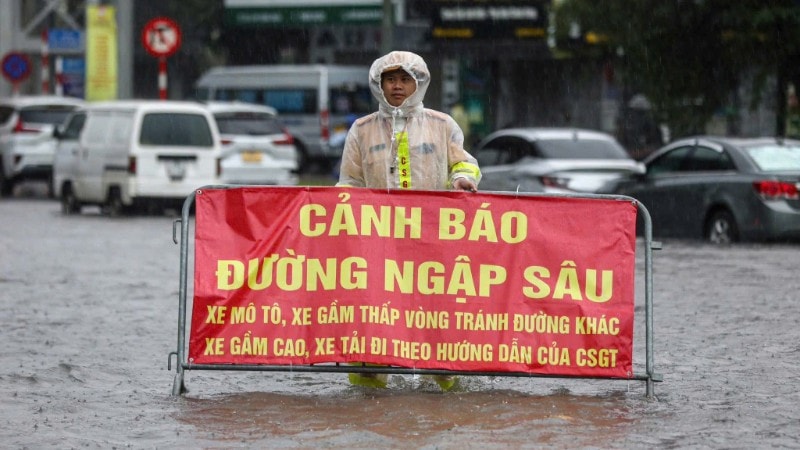 Cảnh báo nước ngập sâu. gen-h-z7090946797235-35eacc01b69bf04f7c6e23a00bfad597-94.jpg