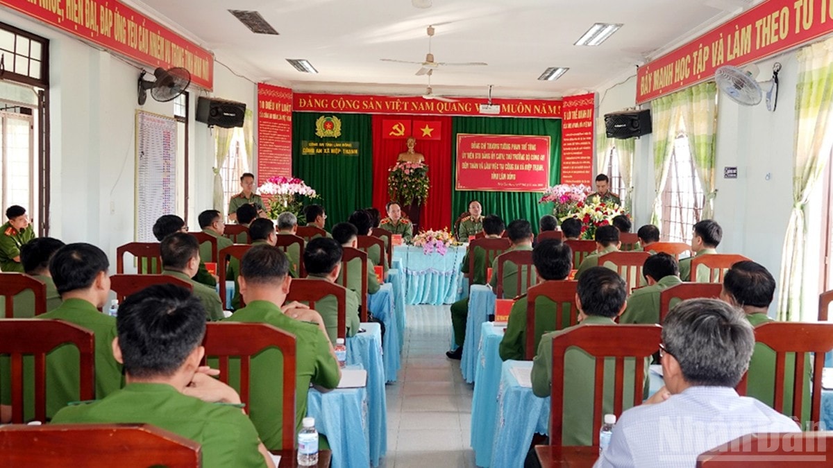 Quang cảnh buổi làm việc. ndo_br_2.jpg