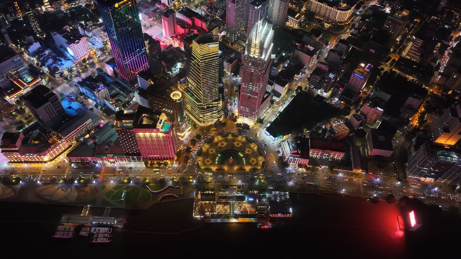 Bến Bạch Đằng về đêm. ben-bach-dang-ve-dem.jpg