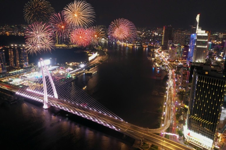 Cầu Ba Son khi được thắp sáng sẽ là một điểm nhấn tiếp theo thu hút du khách và người dân tới Thành phố Hồ Chí Minh. cau-ba-son.jpg