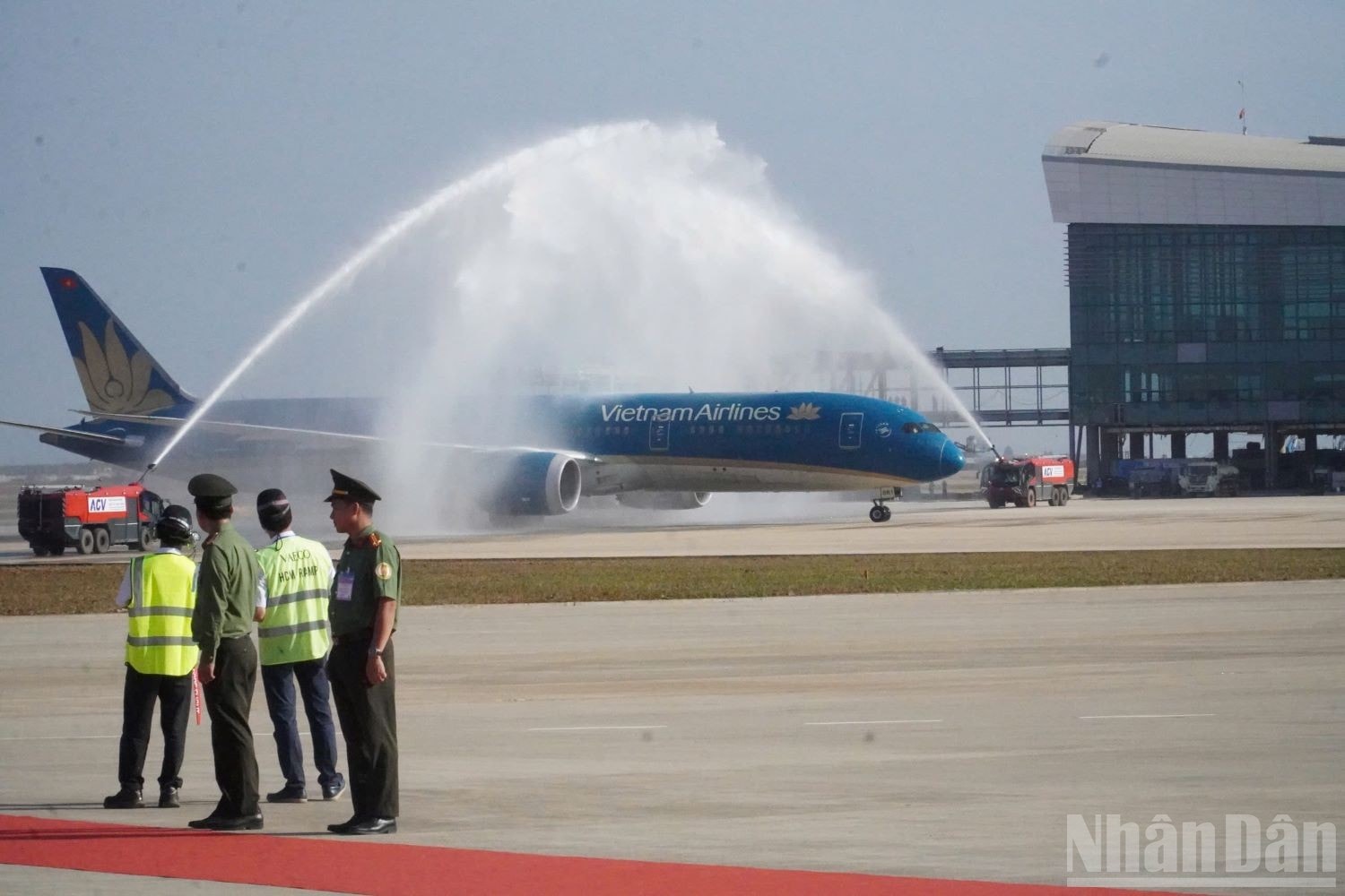ndo_br_b3-san-bay-long-thanh-khai-truong-don-chuyen-bay-dau-tien-ngay-19122025.jpg