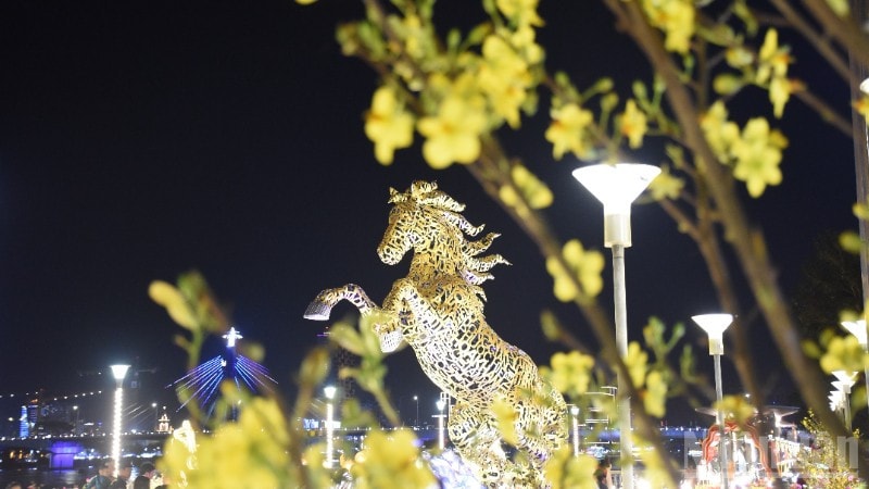 Linh vật ngựa “Kim mã hợp nhất ndo_br_chon-3-8876.jpg