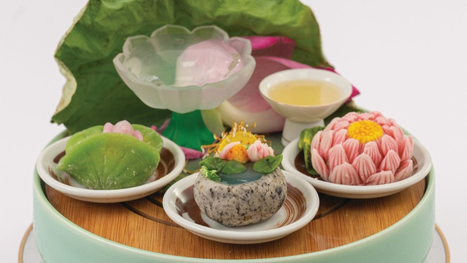 Set bánh “Từ-Bi-Hỷ-Xả”. vikhuyennnn3.jpg